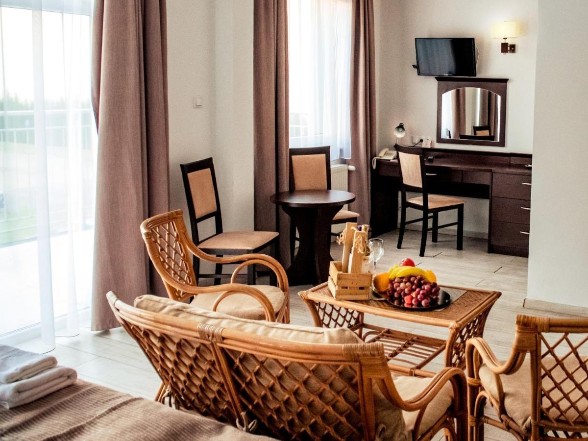 Hotel Feniks غنيزنو المظهر الخارجي الصورة