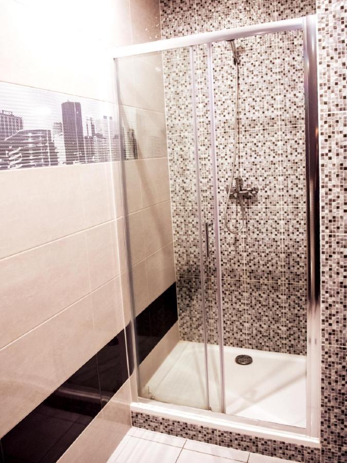Hotel Feniks غنيزنو المظهر الخارجي الصورة