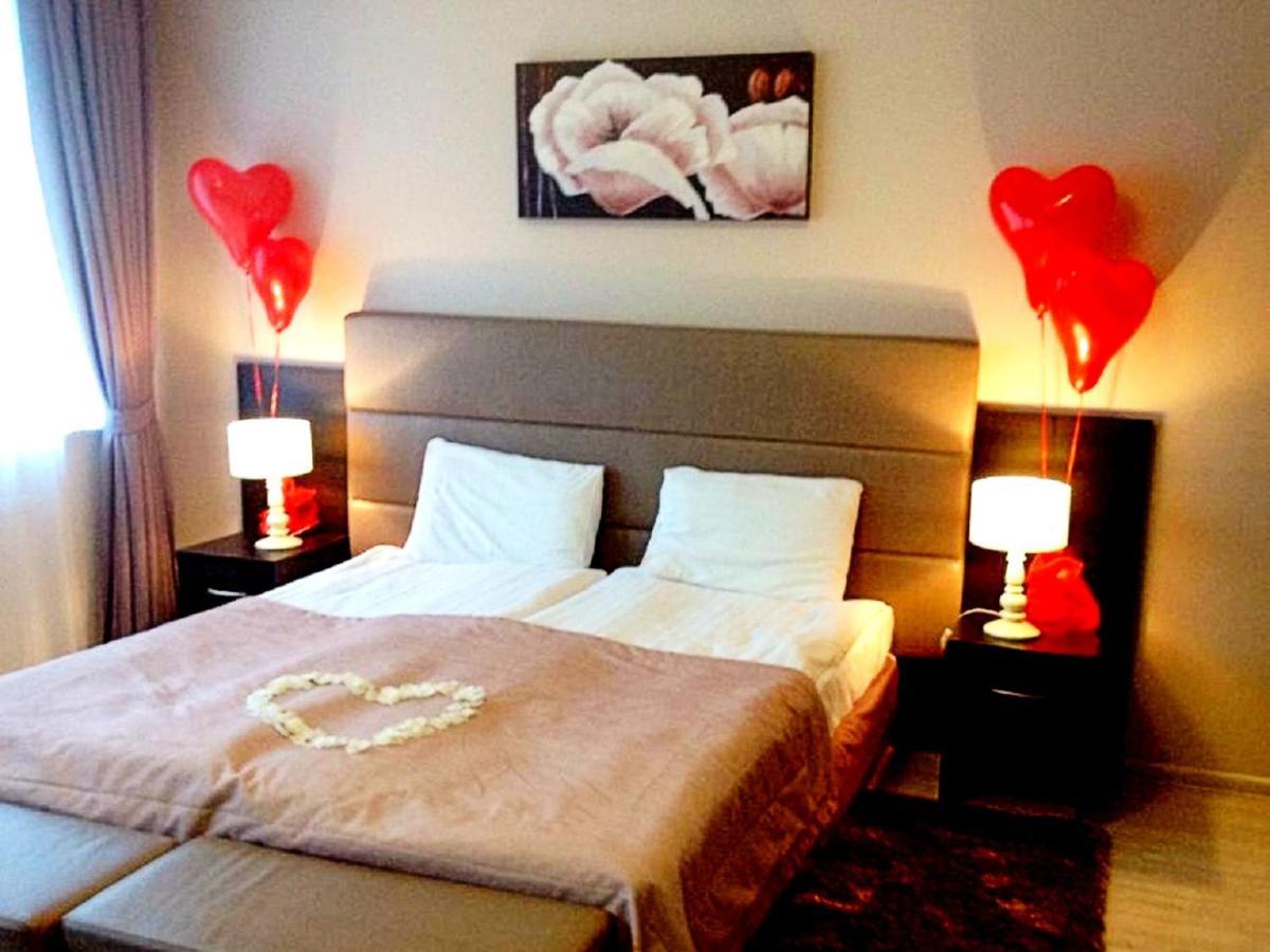 Hotel Feniks غنيزنو المظهر الخارجي الصورة